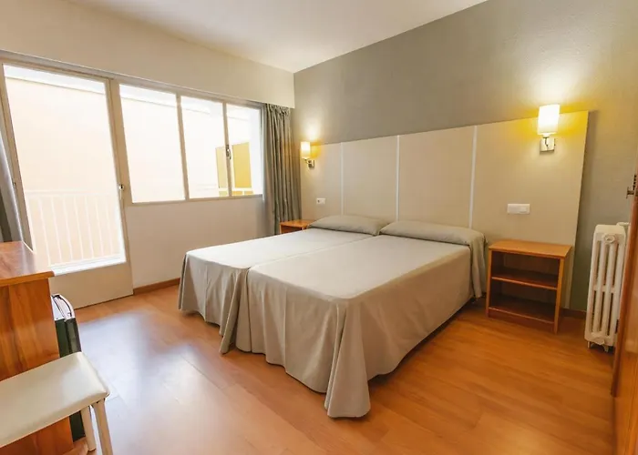 Hotel con piscina: Port Vista Oro